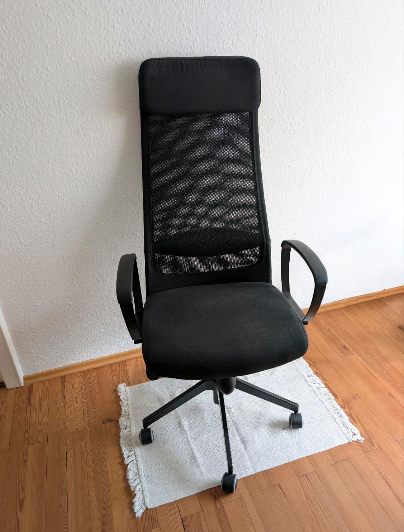 KA-11【新入荷　リサイクル品】IKEA マルクス　オフィスチェア　黒 Amazon | IKEA(イケア) MARKUS 50137208 回転チェア, ブラック